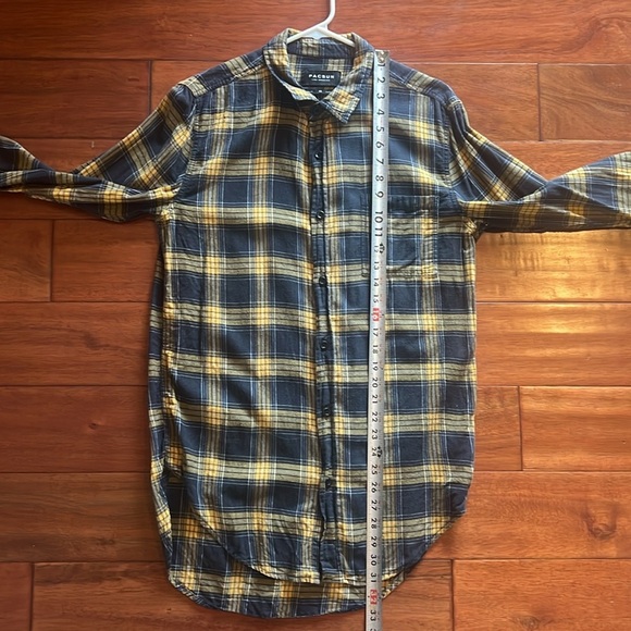 Men's PacSun Black and Yellow Button Up Size Medium Longer Style - Picture 8 of 10
